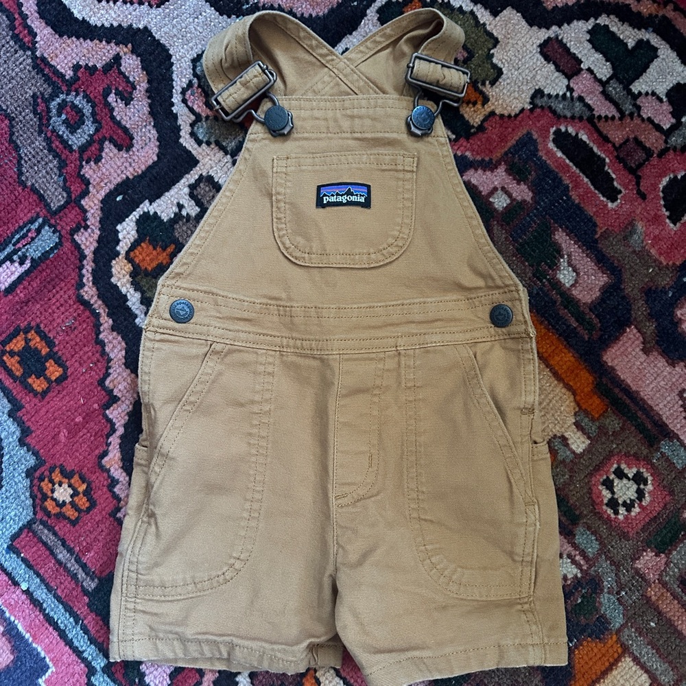 Patagonia Baby stand up Tan Kids' Short shortalls with Front Pocket